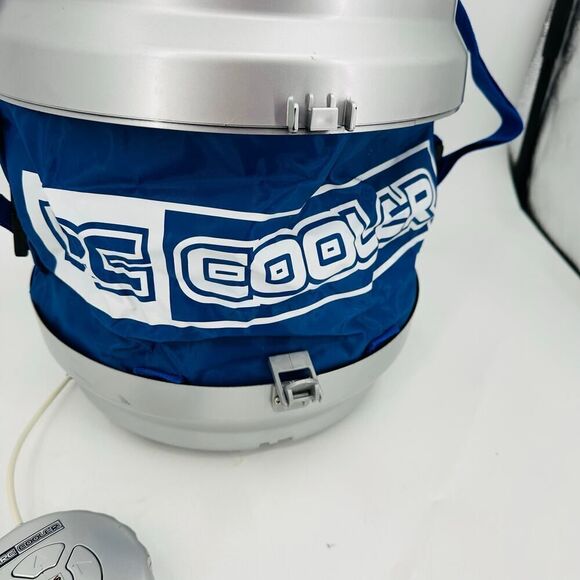 RC Cooler Remote Controlled Deliver 12 Cold Drinks On Wheels - TAILGATING!! Rare - Picture 2 of 12